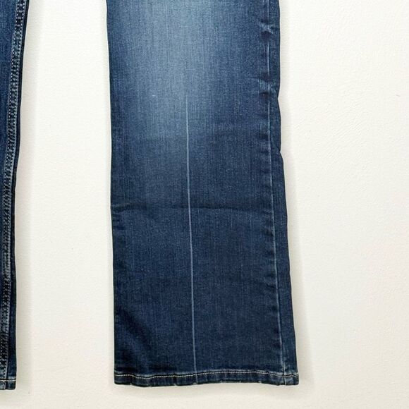 Wrangler Retro Mae Mid Rise Medium Wash Bootcut Jeans - Women’s 31/30 US 11 - Picture 4 of 11